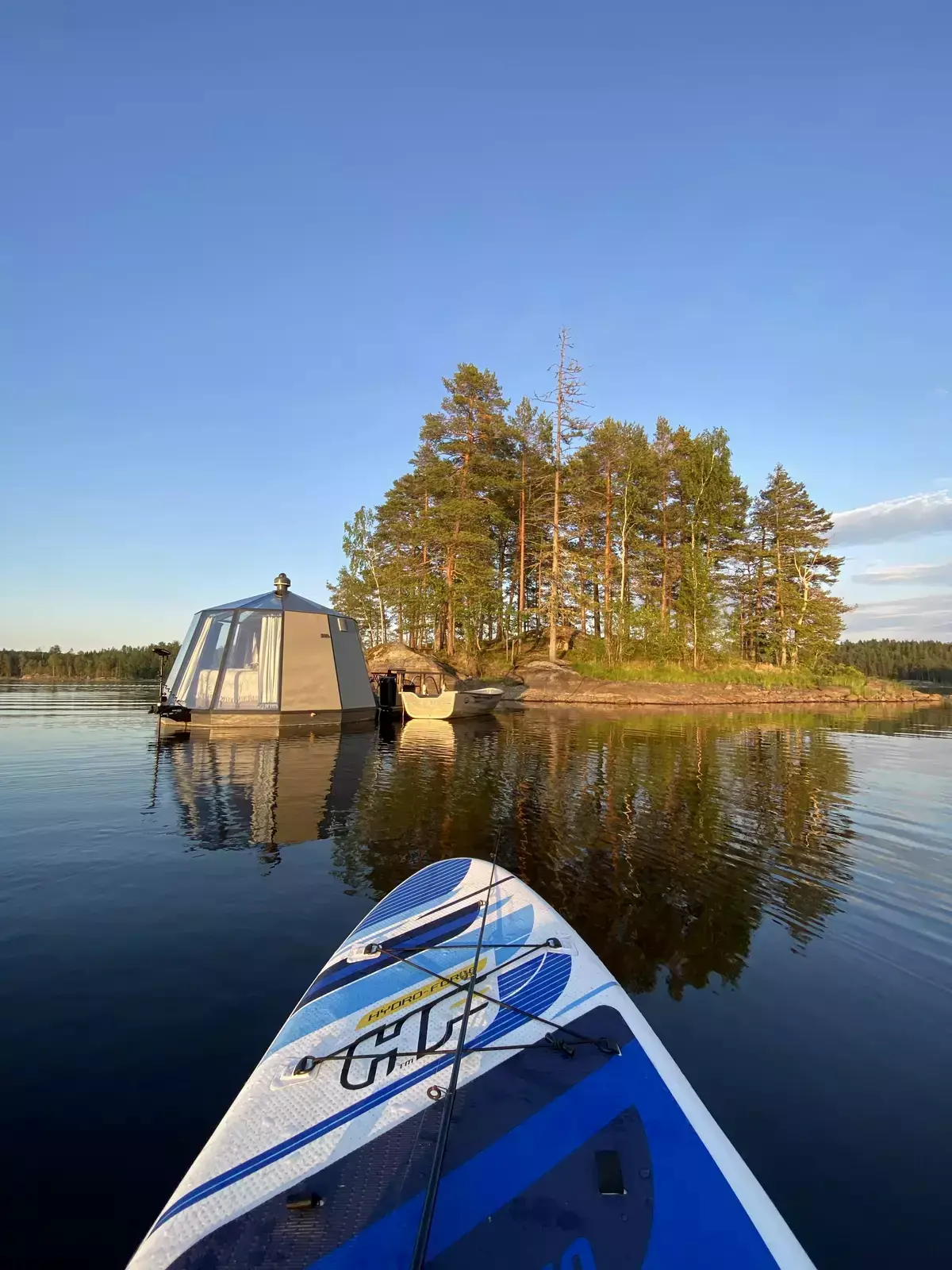 Yggdrasil Igloo Water Huts Värmland