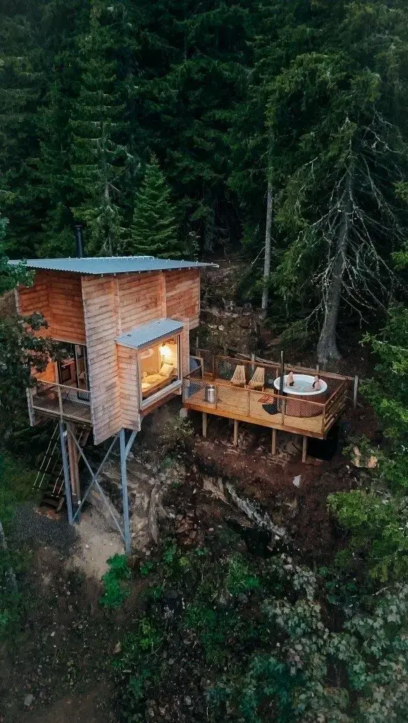 LAUV Treetop cabins and experiences