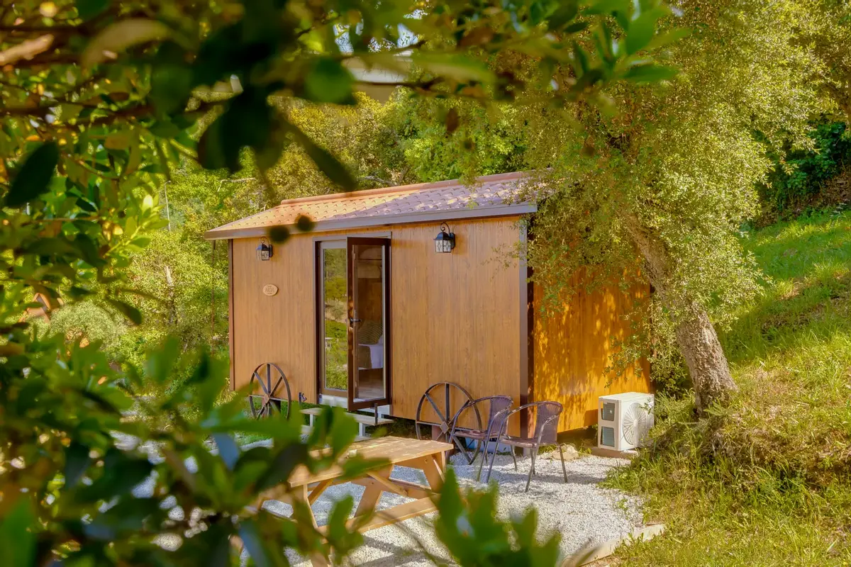 Arrabia Guest Houses Glamping